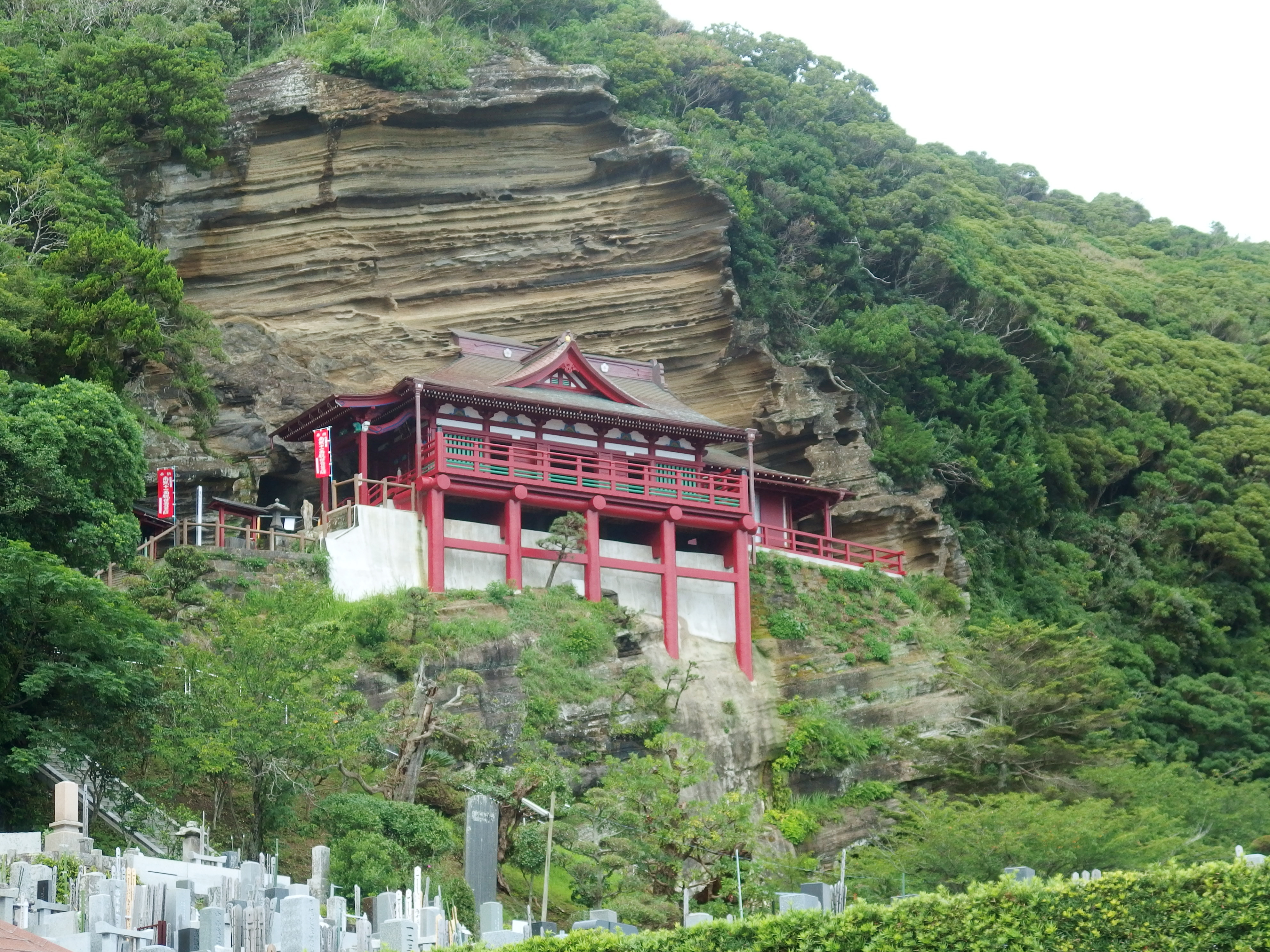 崖観音
